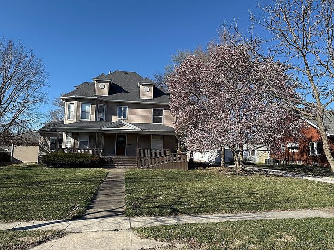 Image of 214 E N Main St