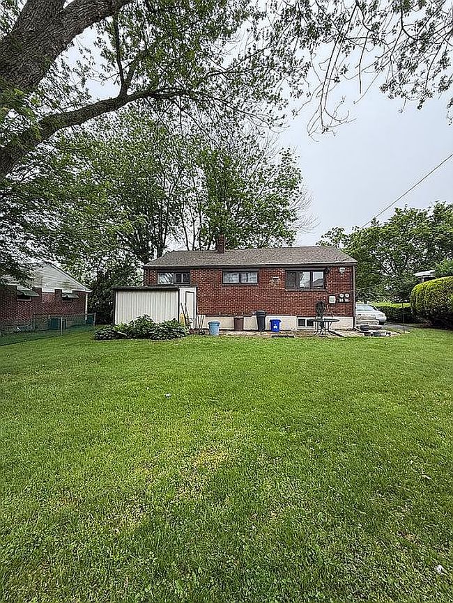 Image of 2211 Springhouse Ln