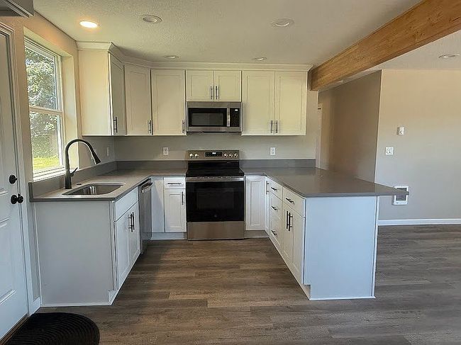 Photo of 46384 Lyons Mill City Dr, Lyons, OR