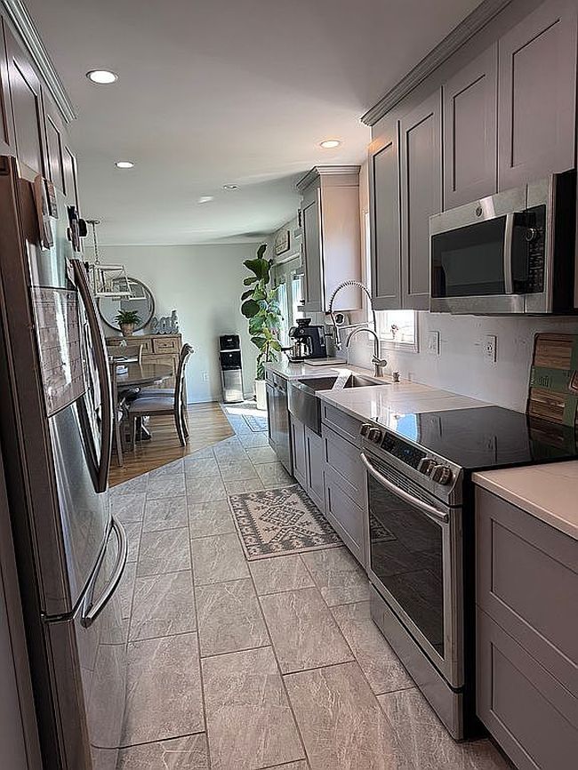 Image of 27460 Jackson Rd
