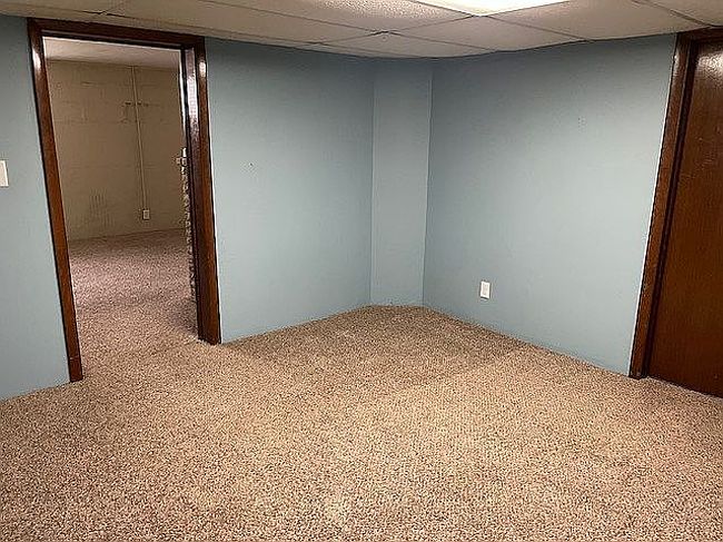 Image of 122 E 10th St