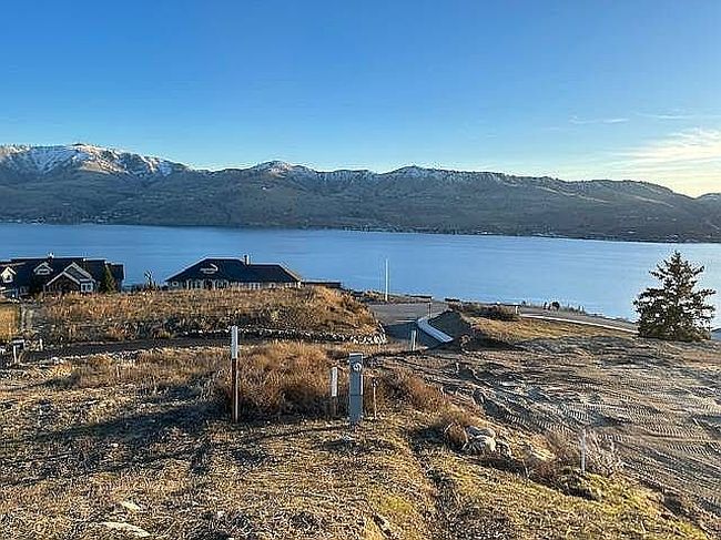 Photo of 101 Lake Ridge Dr, Chelan, WA