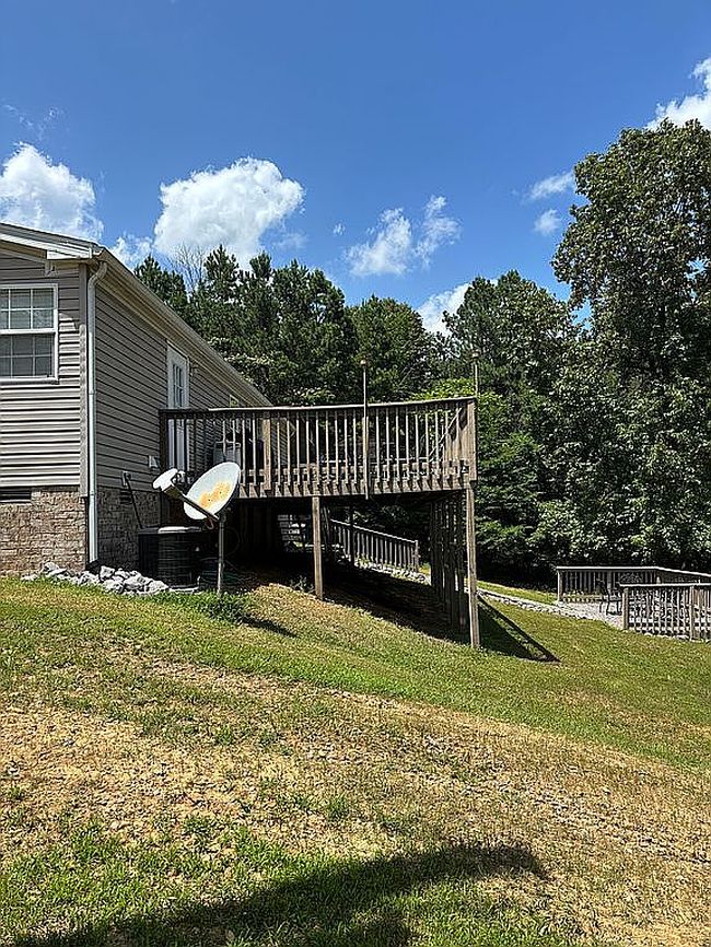 Additional photo 3 of property located at 108 Jonathan Point Rd