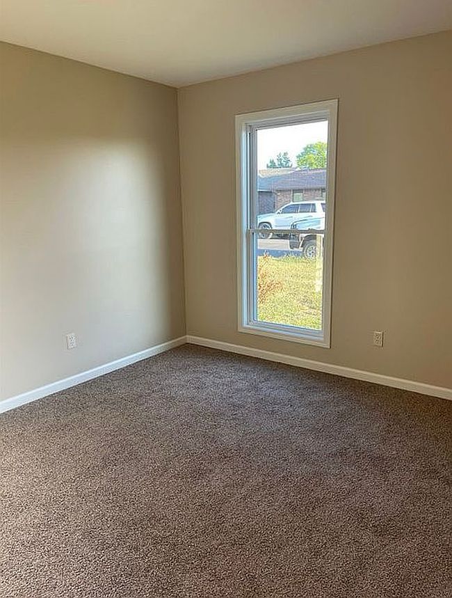 Image of 704 Hillcrest Dr