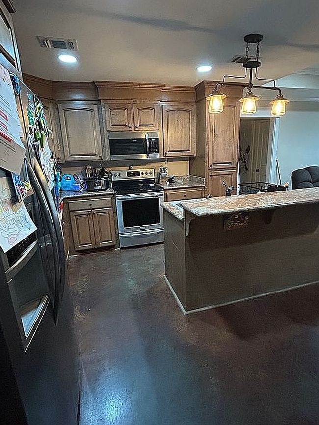 Photo of 431 Gates Bridge Rd, Sumrall, MS