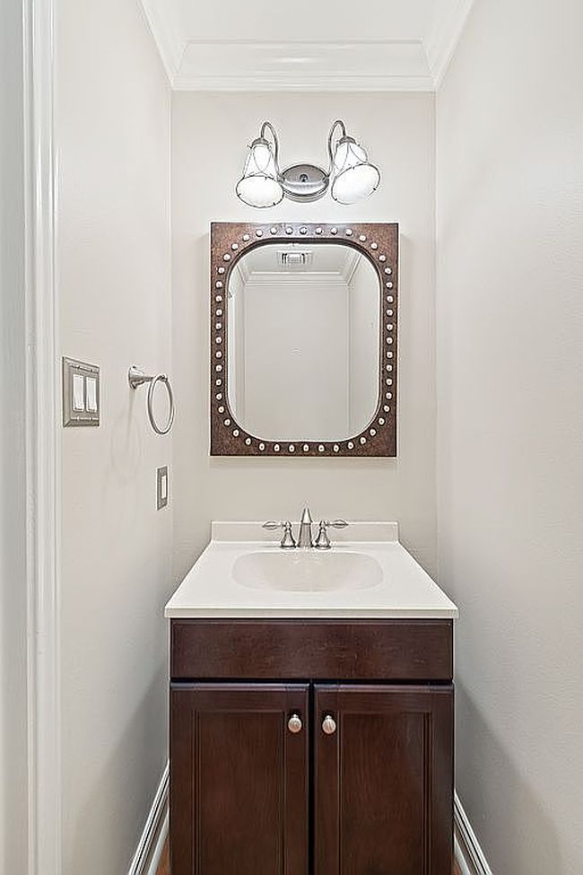 Photo of 102 La Quinta Ct, Broussard, LA