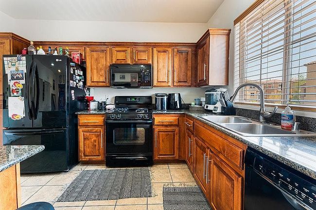 Image of 1182 Enzo Ave