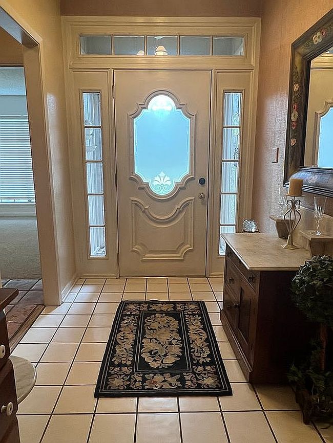 Additional photo 3 of property located at 21 Pebble Creek Dr S