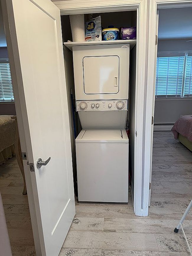 Photo of 9506 Ventnor Ave #5
