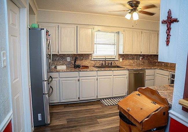 Additional photo 3 of property located at 7709 State Highway 79 S