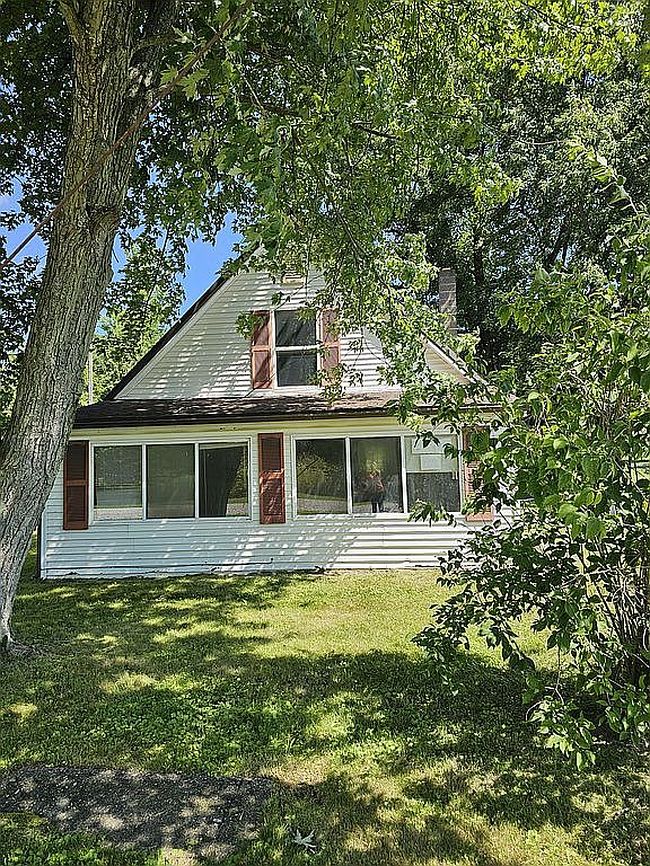Photo of 10888 Mary St, Emmett, MI