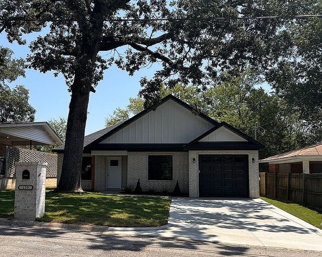 Photo of 109 Chitwood St, Hot Springs, AR