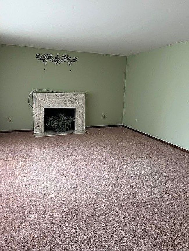 Image of 901 E Stanton St
