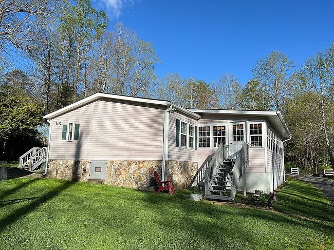 Image of 786 Bullfrog Ln