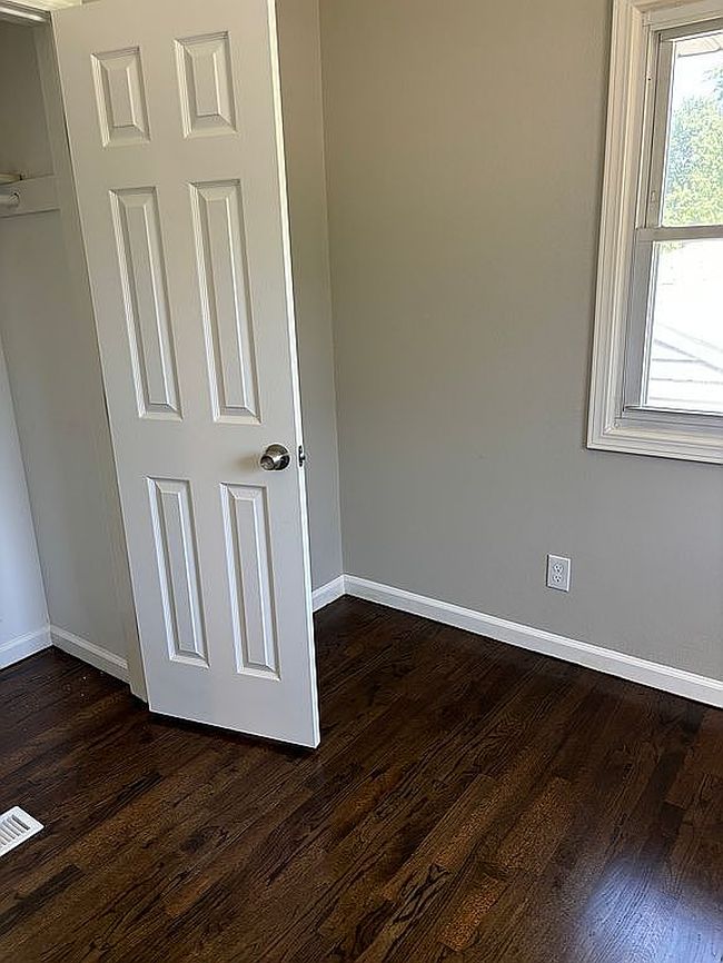 Image of 4916 N Manchester Ave