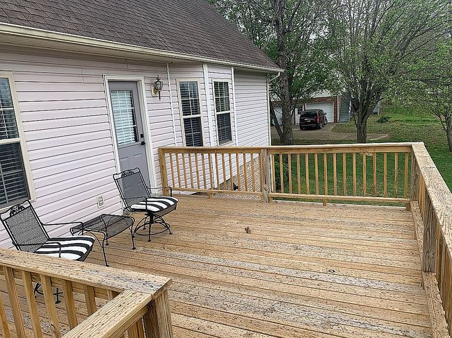 Image of 12 Salem Ln