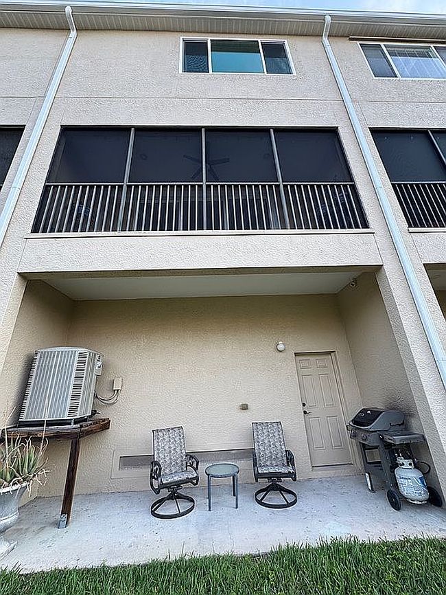 Photo of 1182 Venetian Harbor Dr Ne, Saint Petersburg, FL