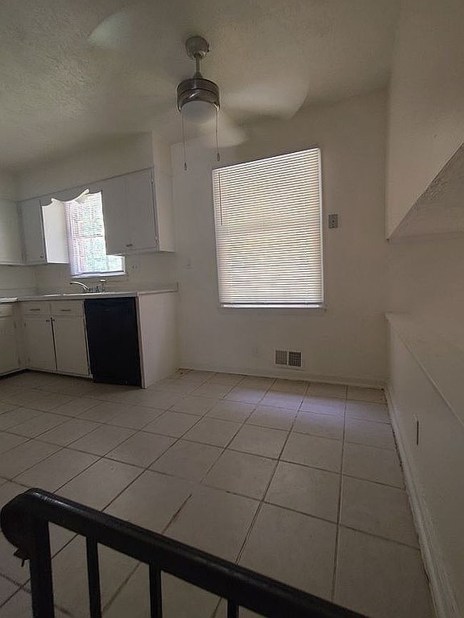 Photo of 4309 Rue St, Stone Mountain, GA