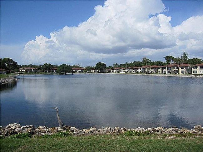 Photo of 4591 Mohican Trl #137, Sarasota, FL