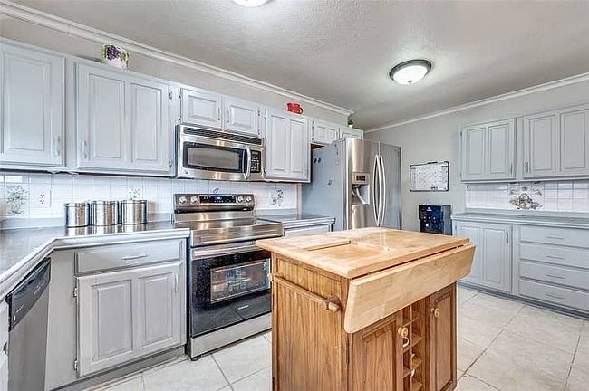 Image of 2048 Ash Hill Rd