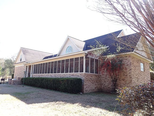 Image of 2825 Sowell Rd