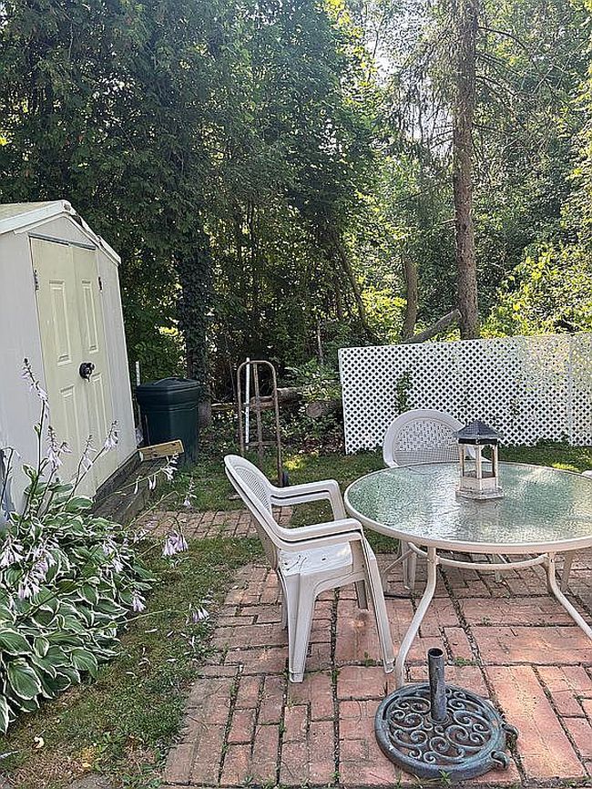 Photo of 6738 Hamilton Dr, Derby, NY