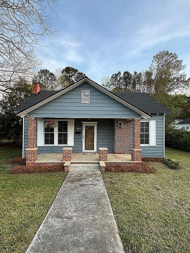 Image of 6887 W College St