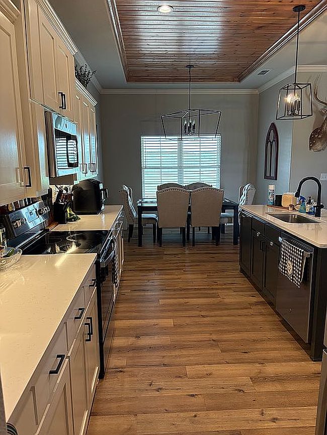 Additional photo 1 of property located at 189 Windy Hill Dr