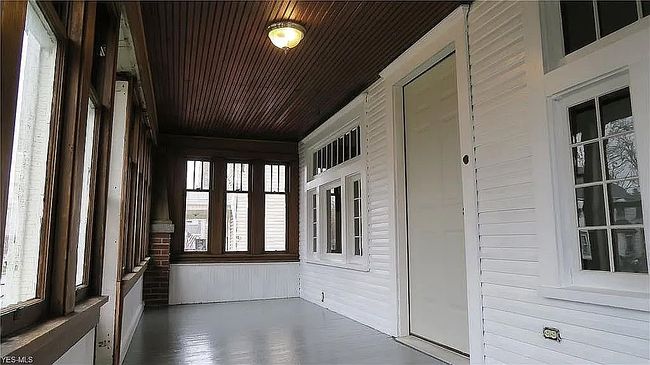 Photo of 41 25th St Nw, Barberton, OH