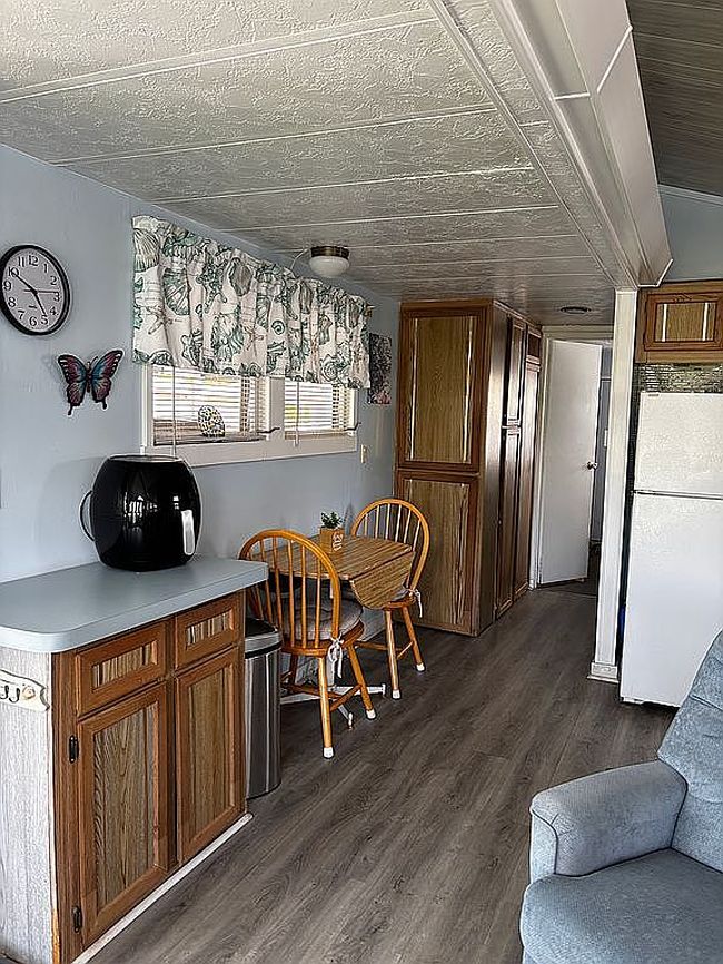 Photo of 210 White Squirrel Cir, Ruskin, FL