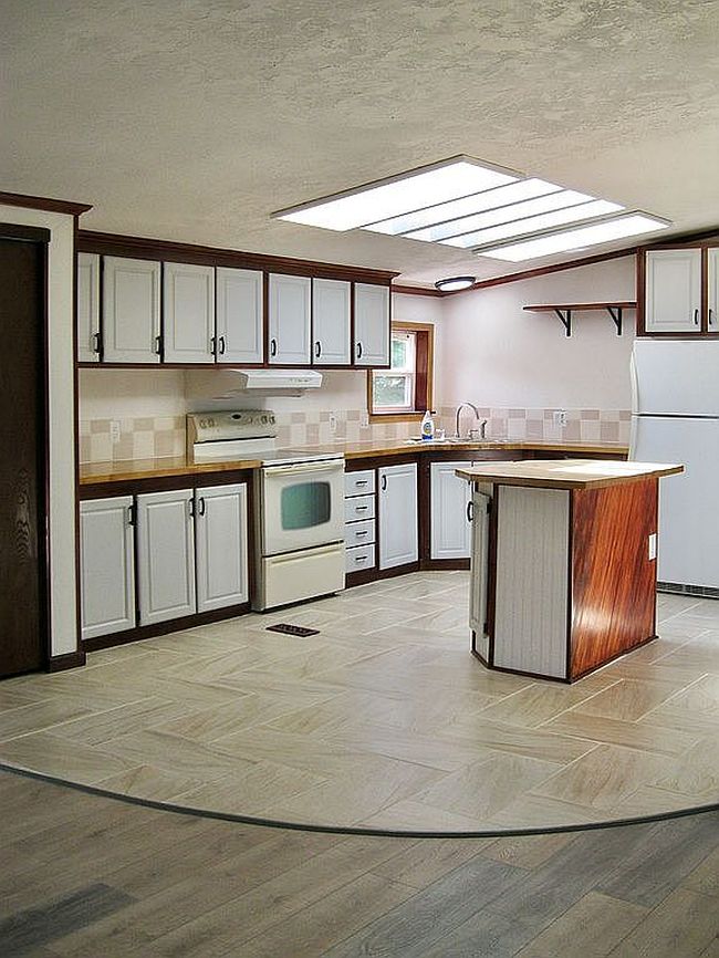 Photo of 110 Willamina Ln, Roseburg, OR