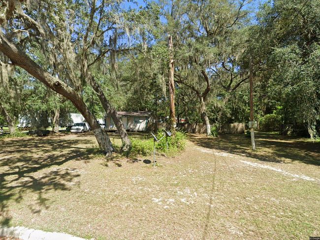 Image of 2211 Se 51st St