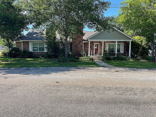 Photo of 310 College St, Throckmorton, TX