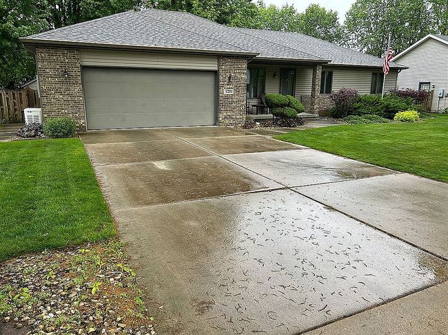 Photo of 426 N Church St, Kouts, IN