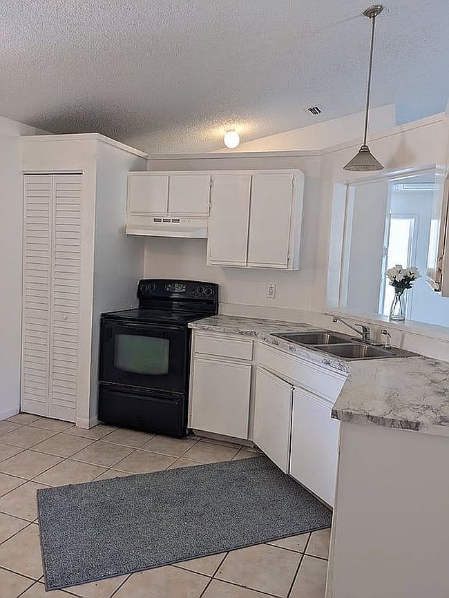 Image of 1184 Sapphire St Se