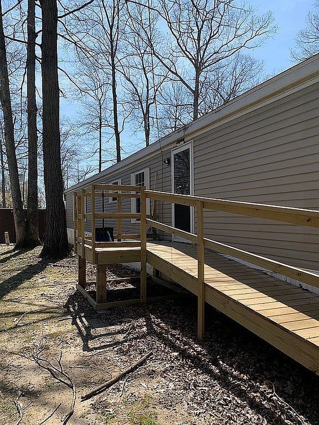 Image of 56 Lakewood Manor Dr