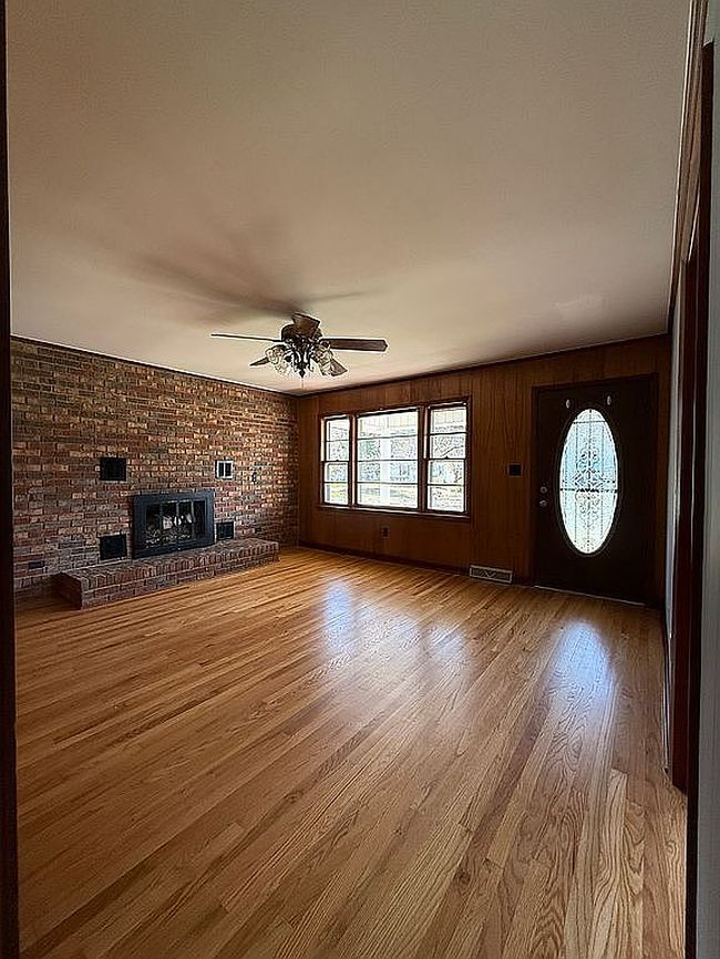 Photo of 711 Parkway Blvd, Elizabethton, TN
