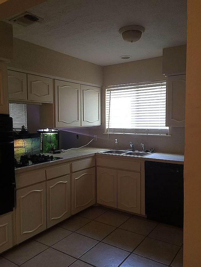 Additional photo 3 of property located at 2531 Glacier St