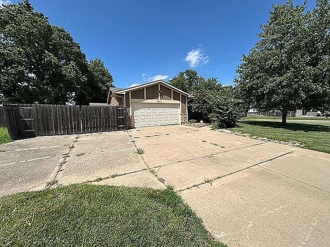 Photo of 8410 W 17th St N, Wichita, KS