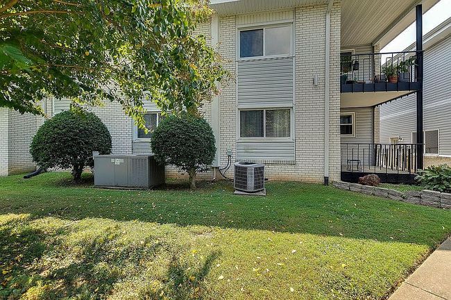 Photo of 613 Hillsboro Rd Apt A17, Franklin, TN
