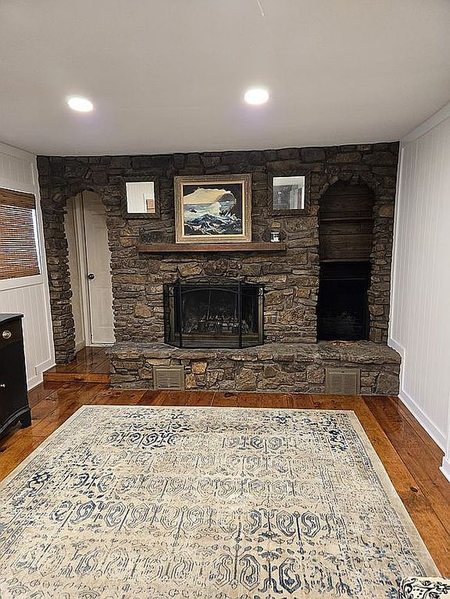 Photo of 16106 Whitehead Dr, Linden, MI