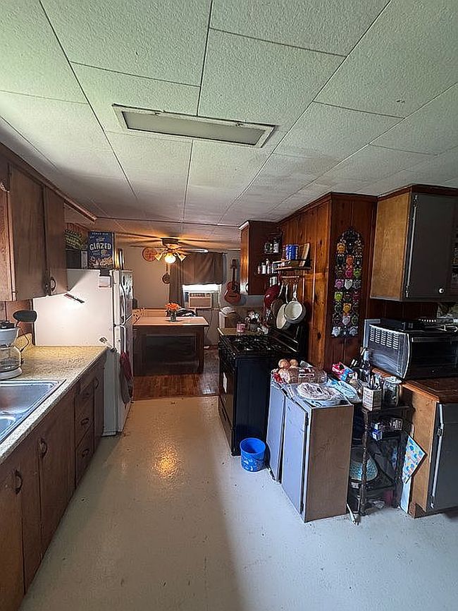 Photo of 1318 N Main St, Fairmount, IN