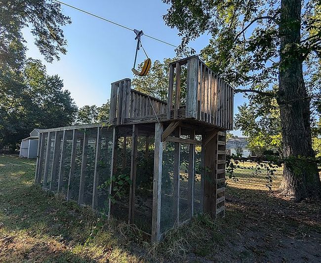 Image of 51 W Lake Lee Rd