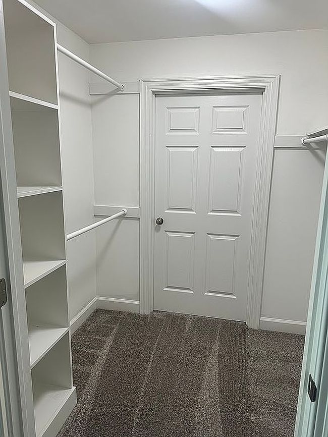 Image of 931 Small Dr