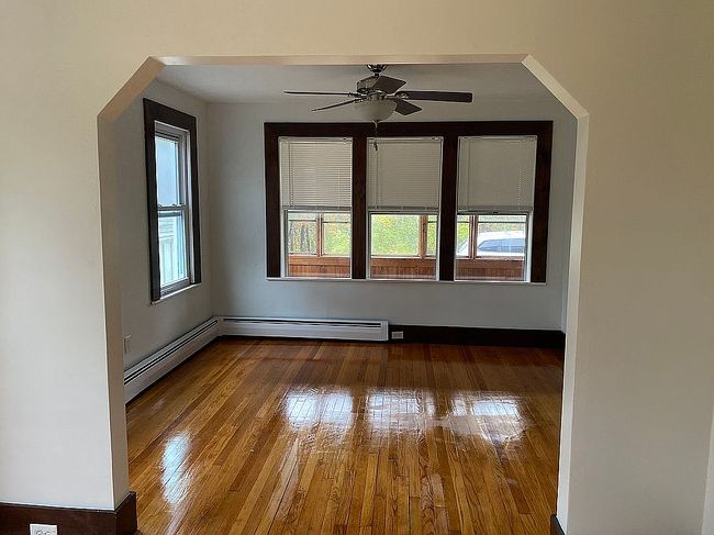 Photo of 49 Walton Ln