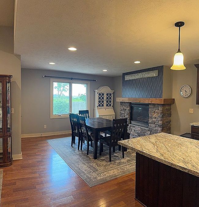 Photo of 505 Joan Cir, Yutan, NE