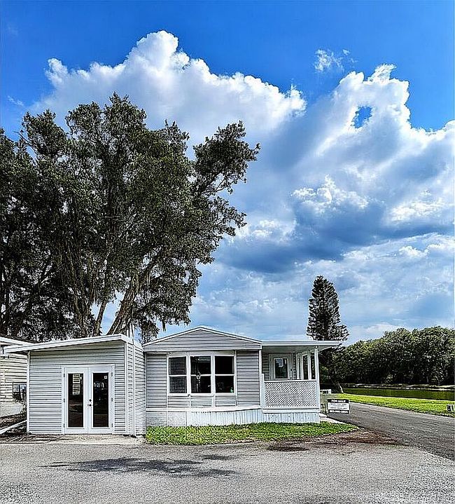Photo of 6 Beacon Ln, Auburndale, FL