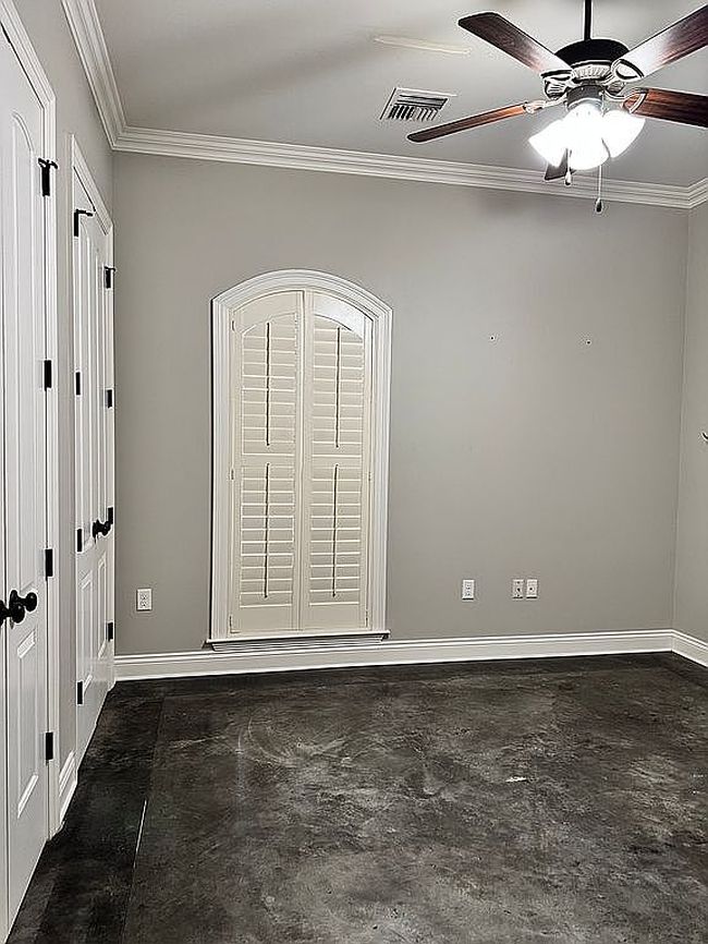 Image of 261 Westside Blvd