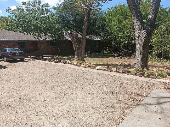 Photo of 618 Apollo Rd, Garland, TX