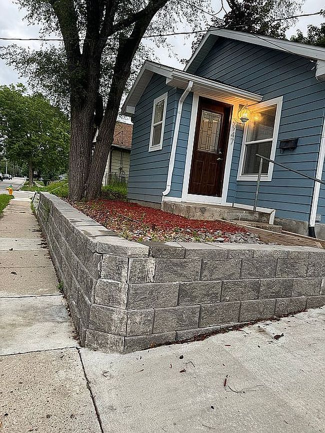 Photo of 3947 15th St, Des Moines, IA